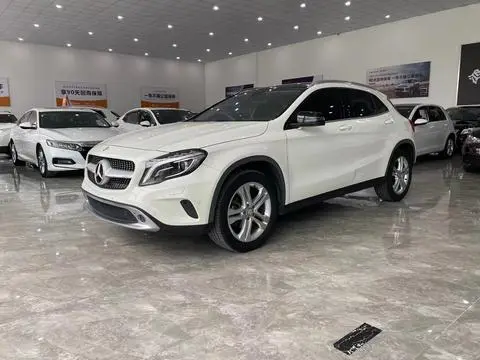 Mercedes-Benz GLA 2015