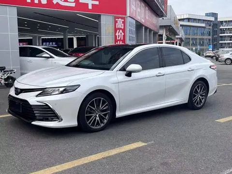 Toyota Camry 2021