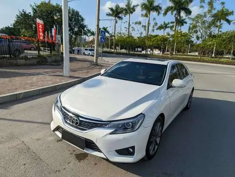 Toyota Reiz 2013