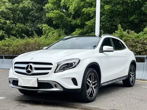 Mercedes-Benz GLA 2015
