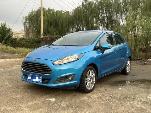 Ford 嘉年华 2013