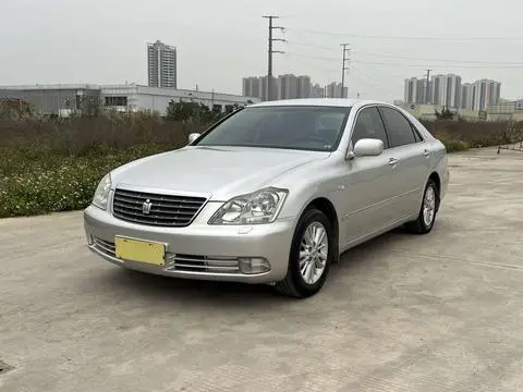 Toyota Crown 2005