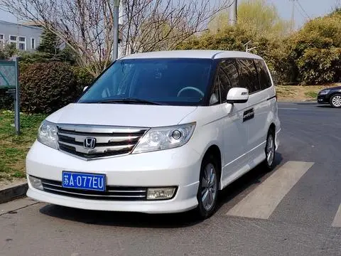 Honda 艾力绅 2015
