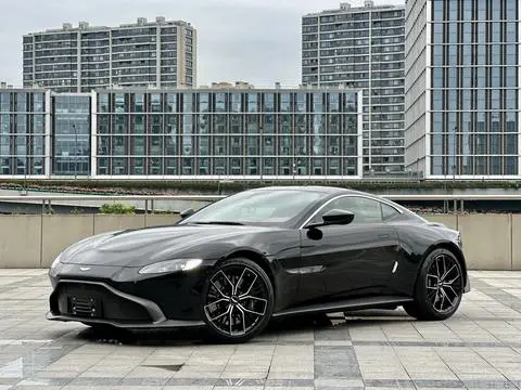 Aston Martin Vantage 2022