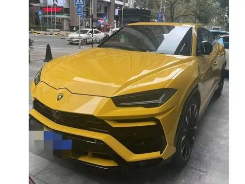 Lamborghini Urus 2021