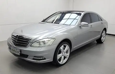 Mercedes-Benz S-Class 2012