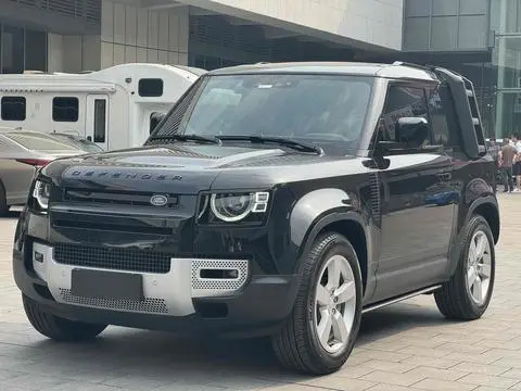 Land Rover Defender 2024