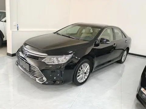 Toyota Camry 2015 — фото 1