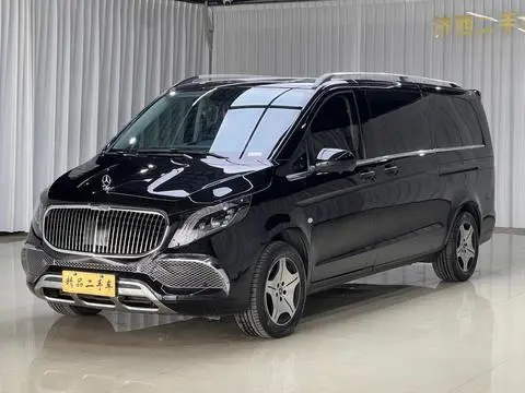 Mercedes-Benz 威霆 2023 — фото 1