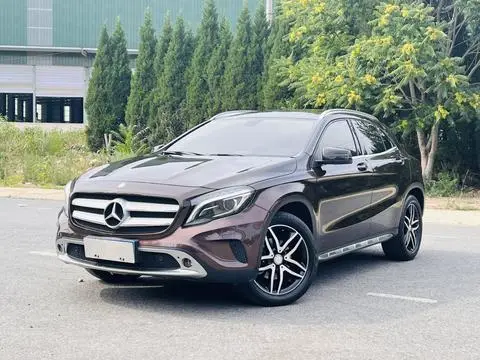 Mercedes-Benz GLA 2015