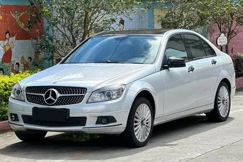 Mercedes-Benz C-Class 2010