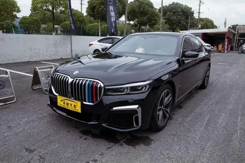 BMW 7 Series 2021 — фото 1