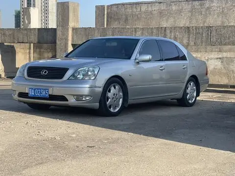 Lexus LS 2003