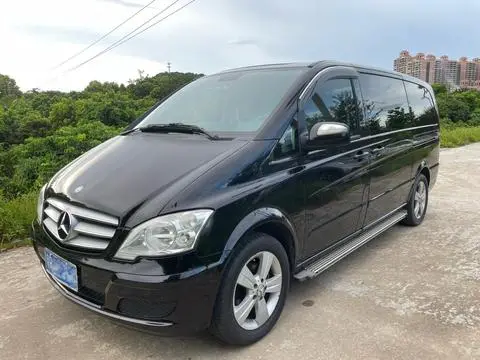 Mercedes-Benz 唯雅诺 2013