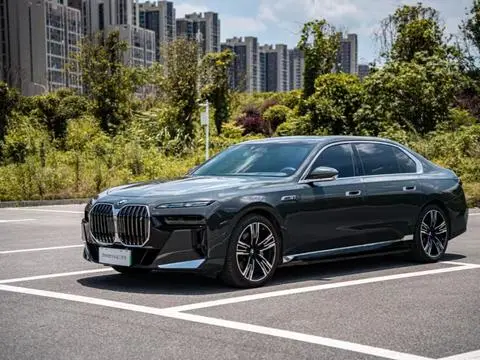 BMW i7 2023