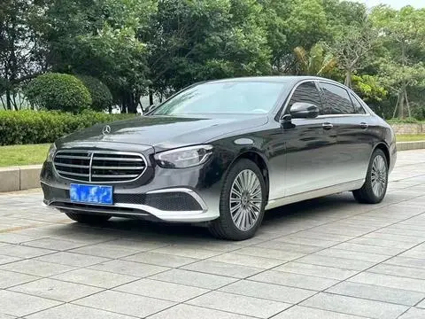 Mercedes-Benz E-Class 2022