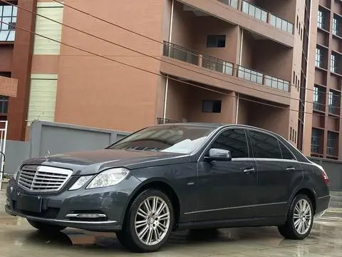 Mercedes-Benz E-Class 2010