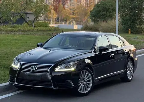 Lexus LS 2013