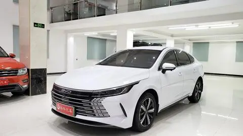 BYD 驱逐舰05 2023 — фото 1