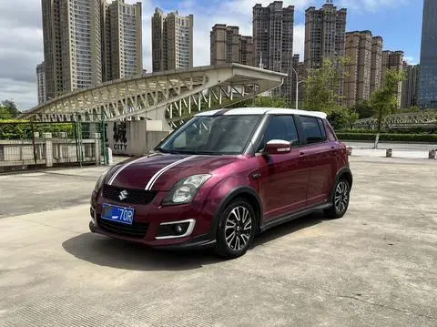 Suzuki 雨燕 2015