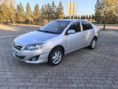 Toyota Corolla Altis 2013 — фото 1