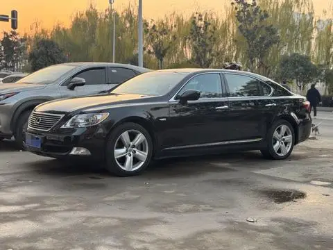Lexus LS 2006