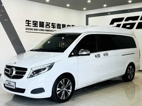 Mercedes-Benz V-Class 2019 — фото 1