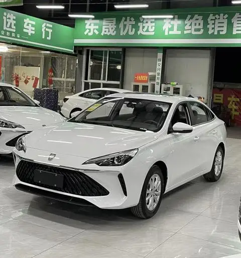 Roewe i5 2023 — фото 1