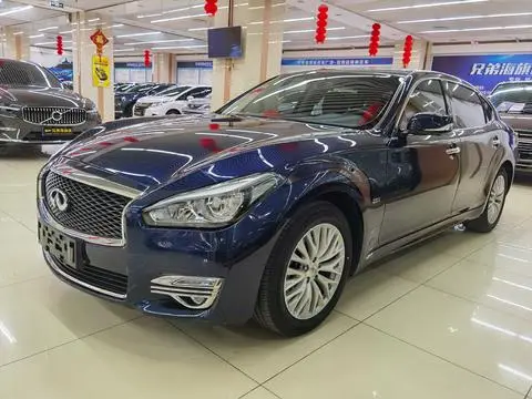 Infiniti Q70 2019