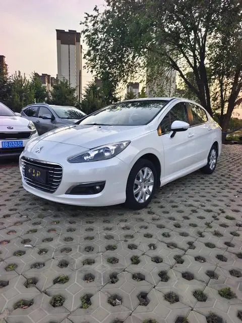Peugeot 308 2016