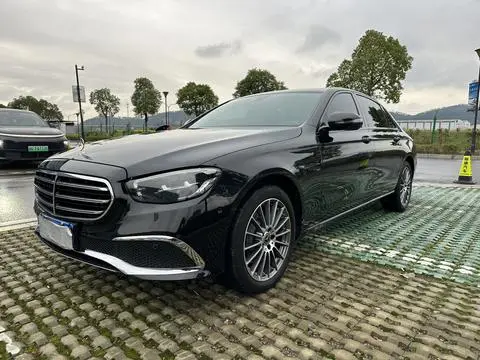 Mercedes-Benz E-Class 2023 — фото 1