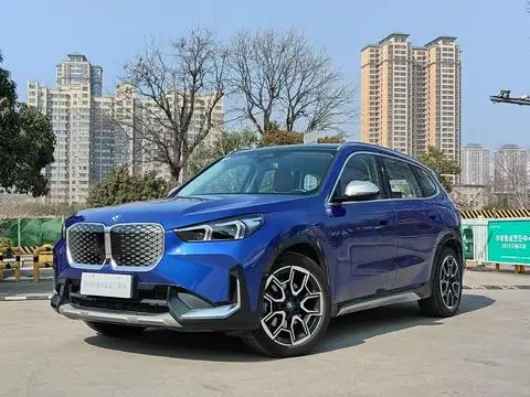 BMW iX1 2023