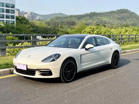 Porsche Panamera 2019