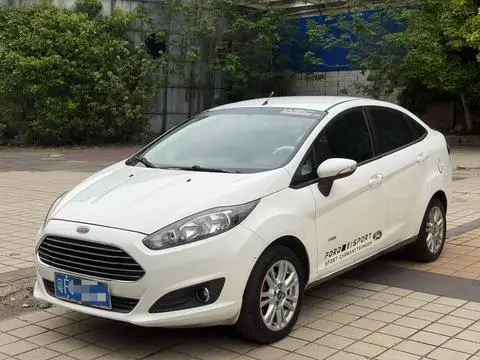 Ford 嘉年华 2013