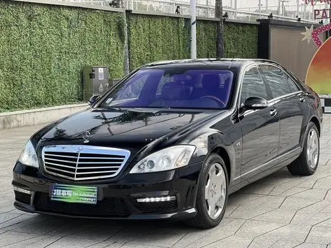Mercedes-Benz S-Class 2004