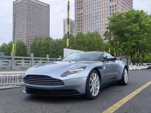 Aston Martin DB11 2019