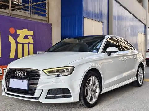 Audi A3 2019 — фото 1