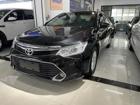 Toyota Camry 2016 — фото 1