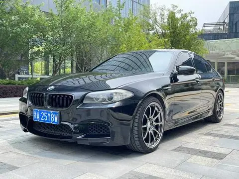 BMW M5 2012