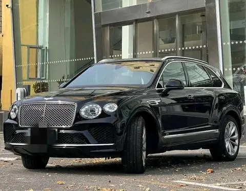 Bentley 添越PHEV 2021 — фото 1