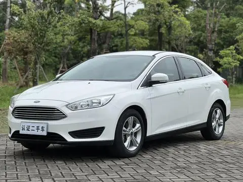 Ford Focus 2018 — фото 1