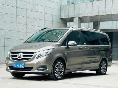 Mercedes-Benz V-Class 2017 — фото 1