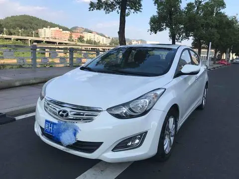 Hyundai Elantra Langdong 2012