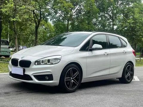 BMW 2 Series 旅行车 2018