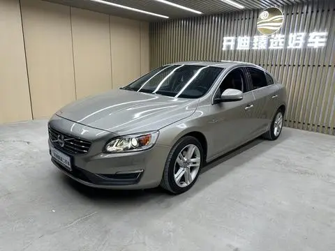 Volvo S60 2016 — фото 1