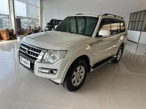 Mitsubishi 帕杰罗 2018