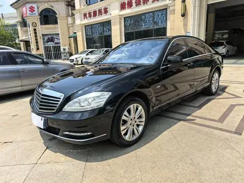 Mercedes-Benz S-Class 2011