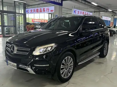 Mercedes-Benz GLE 2017 — фото 1