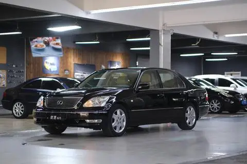 Lexus LS 2004