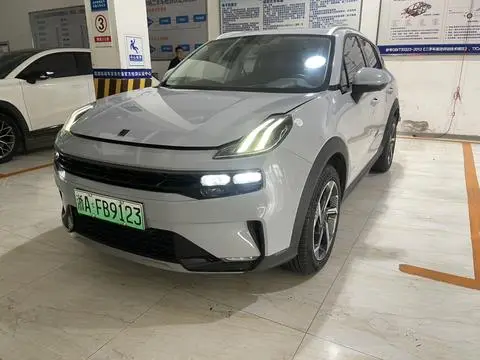 Lynk & Co 06 EM-P 2021